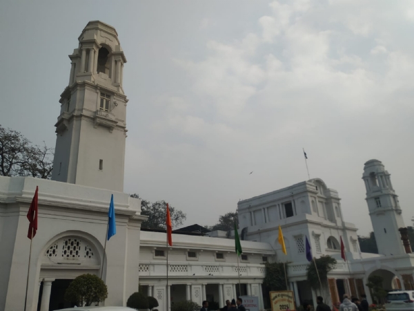 دہلی اسمبلی میں بم دھماکے کی دھمکی دینے والوں کے خلاف سخت کارروائی کا مطالبہ دہلی اسمبلی میں بم دھماکے کی دھمکی دینے والوں کے خلاف سخت کارروائی کا مطالبہ