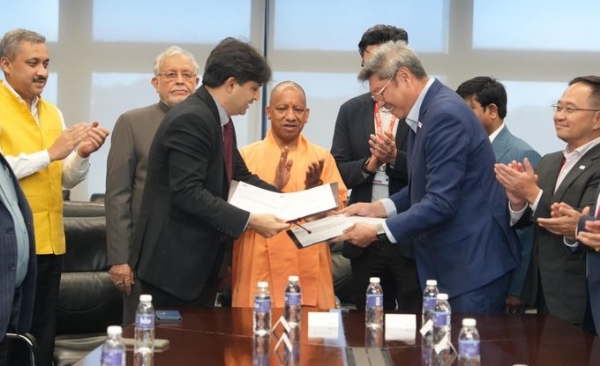 وزیر اعلی یوگی آدتیہ ناتھ کا دورہ: یوپی نے سنگاپور کے ساتھ اہم اسٹریٹجک شراکت داری پر دستخط کیے وزیر اعلی یوگی آدتیہ ناتھ کا دورہ: یوپی نے سنگاپور کے ساتھ اہم اسٹریٹجک شراکت داری پر دستخط کیے