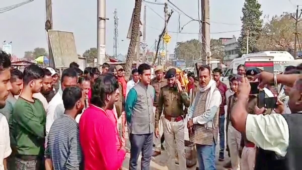 بہار میں بڑا حادثہ: بازار کے بیچ میں سلنڈر دھماکہ، 11 افراد زخمی