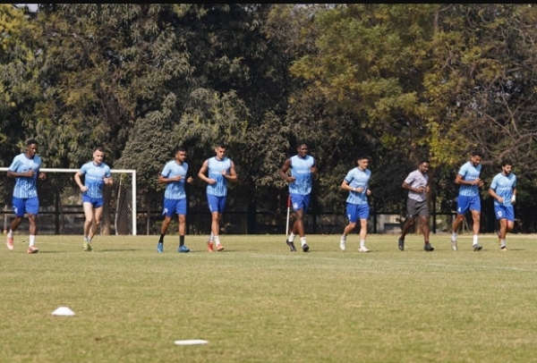 تربیت حاصل کرتے کھلاڑی تربیت حاصل کرتے کھلاڑی