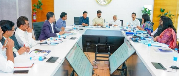 اضافی فیس وصولی پر خانگی اسکولس کے اجازت نامے منسوخ کئے جائیں