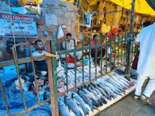 عوامی مقامات پر گوشت و مچھلی کی خرید و فروخت پر پابندی