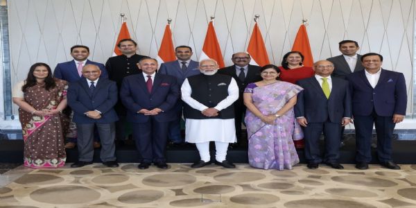 وزیراعظم مودی نے ملائیشیا میں اعلیٰ کاروباری رہنماوں سے ملاقات کی۔