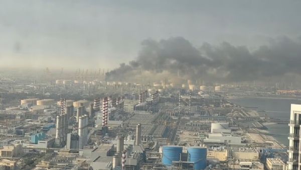 ایران کا دبئی، متحدہ عرب امارات پر حملہ، ایئرپورٹ کا بڑا حصہ تباہ؛ دوحہ، قطر میں دھماکے