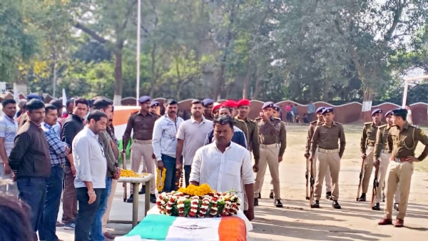 نالندہ کے داروغہ کی پٹنہ کے سلطان گنج تھانہ کے بیت الخلا میں مشتبہ حالت میں موت، پولیس لائن میں خراج عقیدت