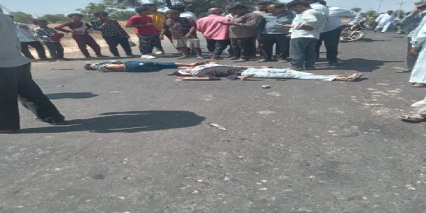 آئشر کی ٹکر سے موٹر سائیکل سوار تین کم عمر لڑکے جاں بحق