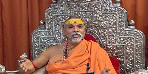 شنکراچاریہ سوامی اویمکتیشورانند نے 