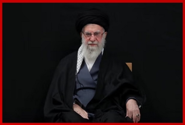 آیت اللہ سید علی خامنہ ای۔ فوٹو فائل