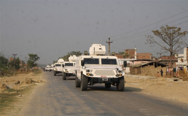 نیپالی فوج نے پارلیمانی انتخابات کے دوران سکیورٹی کو یقینی بنانے کے لیے بکتر بند گاڑیاں تعینات کر دیں