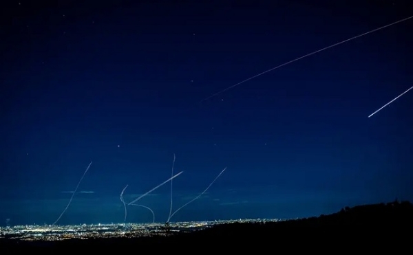 ایرانی میزائلوں کی یروشلم اور تل ابیب پر بارش، پناہ گاہوں کی طرف بھاگے اسرائیلی شہری