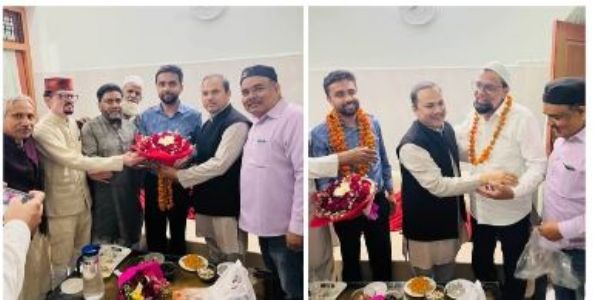 آئی اے ایس بننے پر محمد ابوذر انصاری کو مبارکباد، مومن کانفرنس کے وفد کی ملاقات