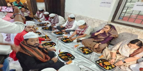 کانگریس کی افطار پارٹی میں جھارکھنڈ کی خوشحالی کے لیے دعائیں کی گئیں۔