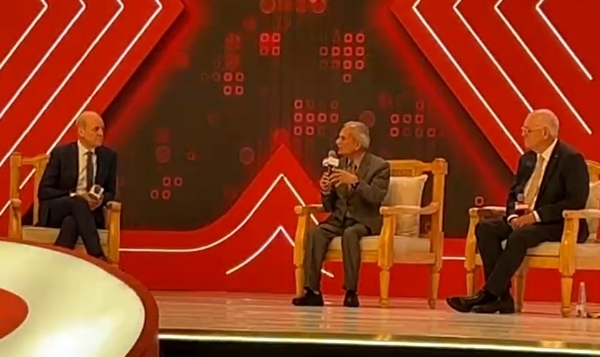 نیپال کو بھارت اور چین کے درمیان پل کا کام کرنا چاہیے: ڈاکٹر بابورام بھٹارائی