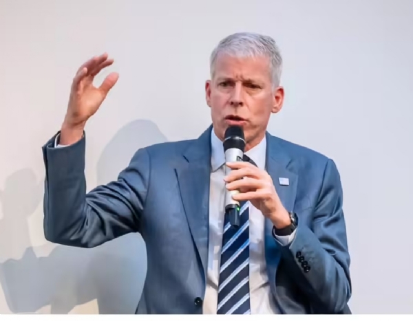 اس وقت مہنگا گیس خریدنے کا درد مستقبل میں اہم فوائد کا باعث ہوگا : امریکی وزیر توانائی کرس رائٹ