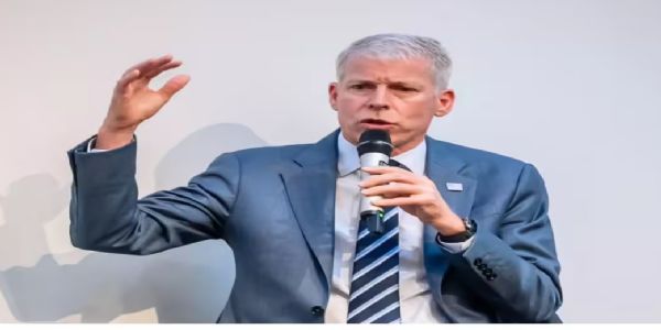 اس وقت مہنگا گیس خریدنے کا درد مستقبل میں اہم فوائد کا باعث بنے گا : امریکی وزیر توانائی کرس رائٹ