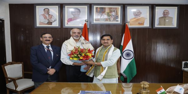 24 سال سے ہر نئی میٹرو کوریڈور پر پہلا مسافر بننے والے انیل ماروا ہ کو اعزاز