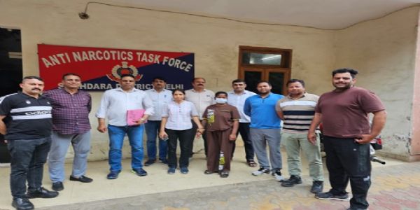 گیتا کالونی میں منشیات فروش خاتون گرفتار، 55 گرام سمیک برآمد