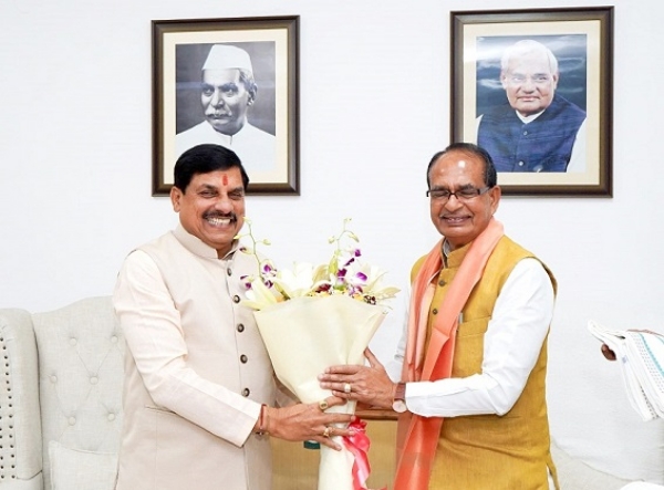 مرکزی وزیر زراعت شیوراج سنگھ چوہان سے مدھیہ پردیش کے وزیر اعلیٰ موہن یادو نے ملاقات کی۔