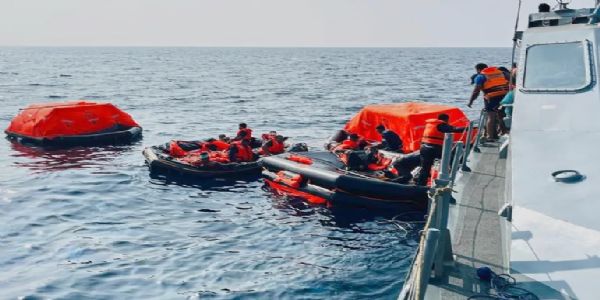 سری لنکا ،ایرانی بحریہ کے 84اہلکاروں کی لاشیں ایران بھیجے گا، بچائے گئے 32 اہلکار فی الحال واپس نہیں جائیں گے