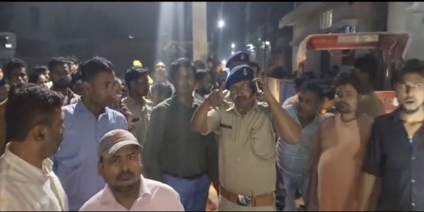 گھر اور دکان سے 250 سے زائد بلیک مارکیٹنگ کی گھریلو گیس سلنڈر برآمد