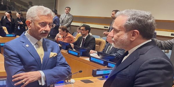 ہندوستان اور ایران کے وزرائے خارجہ کی بات چیت، علاقائی صورتحال پر تبادلہ خیال کیا۔