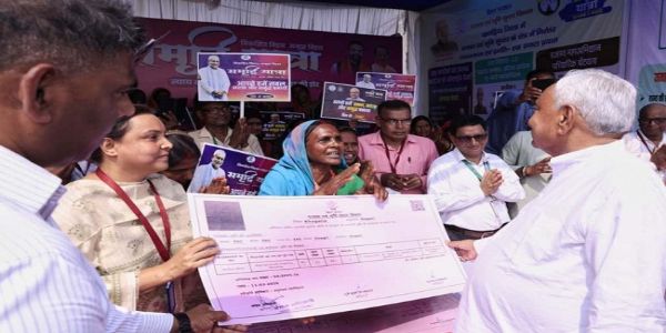 وزیر اعلیٰ نے سمریدھی یاترا کے دوران سہرسہ ضلع سے متعلق ترقیاتی اور فلاحی پروجیکٹوں کا جائزہ لیا