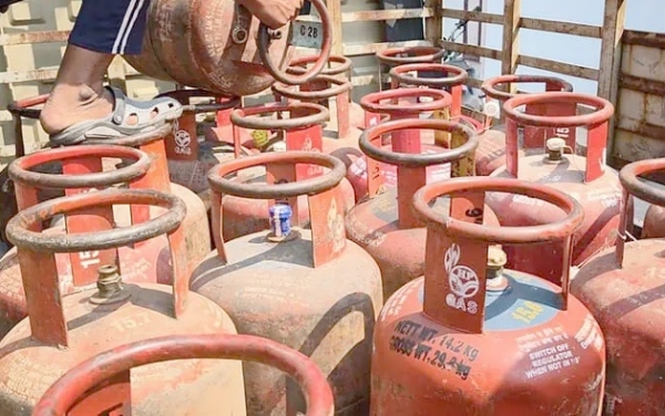 پکوان گیس کی قلت ‘ سلینڈرس کی بلیک مارکٹنگ میں اضافہ