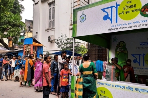 گیس کی قلت سے ماں کینٹین کو چلانا ہوا مشکل گیس کی قلت سے ماں کینٹین کو چلانا ہوا مشکل