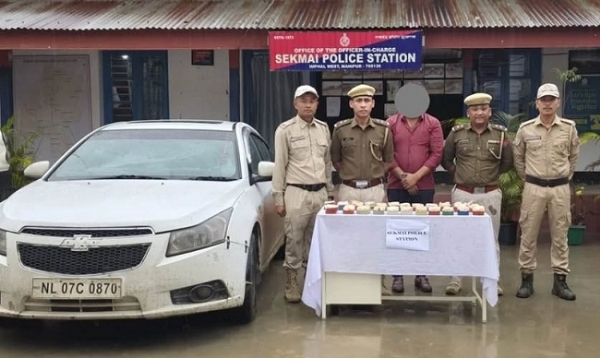 منی پور پولیس کے ذریعہ گرفتار منشیات کے ساتھ اسمگلر