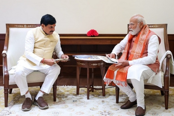MP-CM-Meets-PM-Informed-about-the-activities-of-th MP-CM-Meets-PM-Informed-about-the-activities-of-th