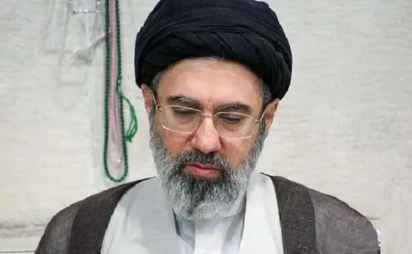 خامنہ ای اپنے بیٹے کو ایران کی قیادت سونپنے کے حق میں نہیں تھے: امریکی انٹیلی جنس کا دعویٰ خامنہ ای اپنے بیٹے کو ایران کی قیادت سونپنے کے حق میں نہیں تھے: امریکی انٹیلی جنس کا دعویٰ