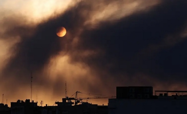 اسرائیلی فوج کی ایران پر وسیع پیمانے پر حملے، مہر آباد ایئرپورٹ پر طیارے میں آگ لگ گئی اسرائیلی فوج کی ایران پر وسیع پیمانے پر حملے، مہر آباد ایئرپورٹ پر طیارے میں آگ لگ گئی