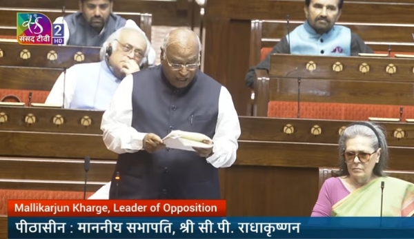 ایل پی جی بحران پر راجیہ سبھا میں حکمراں پارٹی اور اپوزیشن کے درمیان تیکھی بحث