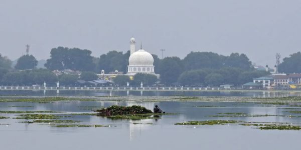 کشمیر بھر میں شب قدر کا عقیدت کے ساتھ اہتمام