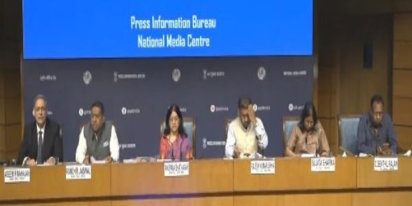 ملک میں مناسب ایندھن دستیاب ہے، ایل پی جی کی سپلائی ہموار ہے اور 611 ہندوستانی ملاح محفوظ ہیں : مرکزی حکومت