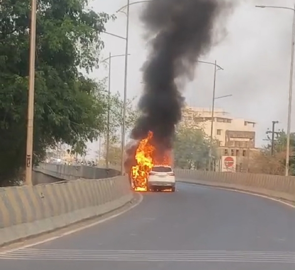 Accident Maha Moving Car Fire Akola