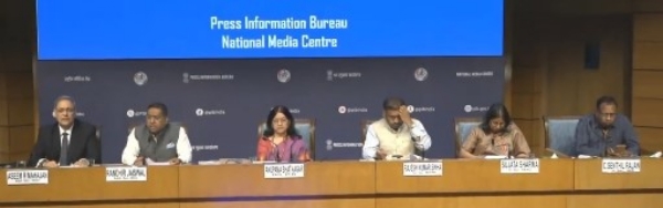 ملک میں مناسب ایندھن دستیاب ہے، ایل پی جی کی سپلائی ہموار ہے اور 611 ہندوستانی ملاح محفوظ ہیں