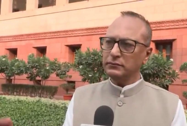 کانگریس رکن پارلیمنٹ پردیوت بوردولوئی بی جے پی میں شامل ہونے کے بعد امت شاہ سے ملے