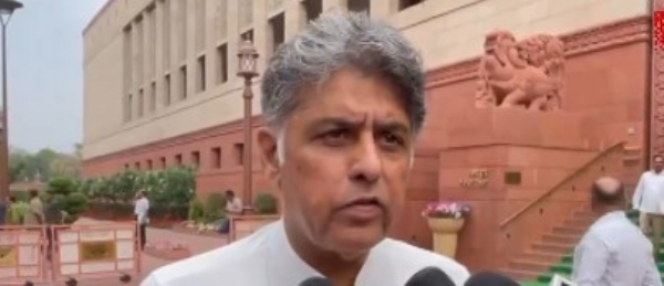 امریکی سیلف ڈیپورٹیشن اسکیم میں تاج محل کی تصویر پر تنازع، منیش تیواری نے کہا – حکومت جواب دے