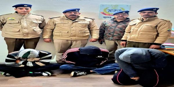 منی کرن ویلی میں 962 گرام چرس سمیت 3 گرفتار