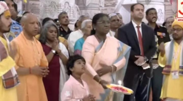 صدرجمہوریہ نے شری رام جنم بھومی مندر میں رام ینتر نصب کیا