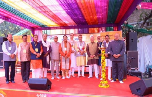 دہلی آرٹس فیسٹیول کا اختتام: ثقافتی پروگرام کا انعقاد دہلی آرٹس فیسٹیول کا اختتام: ثقافتی پروگرام کا انعقاد