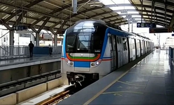 حیدرآباد میٹرو ریل کی ملکیت حکومت کو منتقل کرنے کا عمل تیز حیدرآباد میٹرو ریل کی ملکیت حکومت کو منتقل کرنے کا عمل تیز