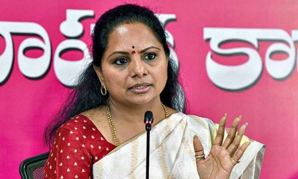 راہل گاندھی تلنگانہ میں دو لاکھ سرکاری ملازمتوں کا وعدہ پورا کریں: کویتا راہل گاندھی تلنگانہ میں دو لاکھ سرکاری ملازمتوں کا وعدہ پورا کریں: کویتا