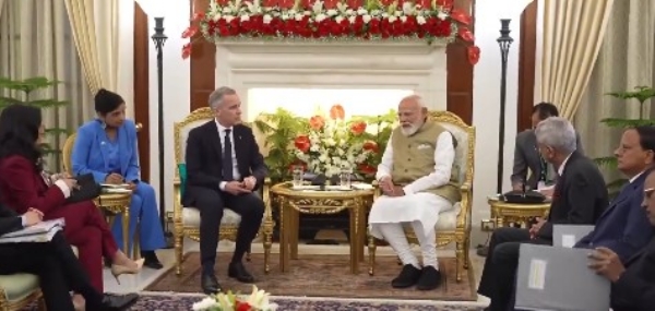 وزیر اعظم مودی نے حیدرآباد ہاؤس میں کناڈاکے وزیر اعظم کارنی سے ملاقات کی وزیر اعظم مودی نے حیدرآباد ہاؤس میں کناڈاکے وزیر اعظم کارنی سے ملاقات کی