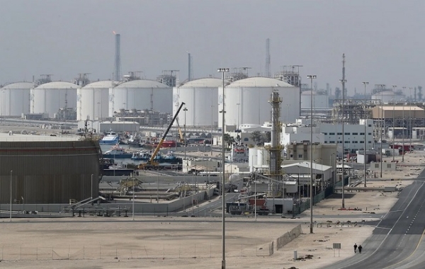 یہ ہے قطر کی راس لفان انڈسٹریل سٹی۔ یہ قطر کا اہم مائع قدرتی گیس (ایل این جی) پیداواری مرکز ہے۔ ایران کے یہاں حملے کے بعد پورے ملک میں کھلبلی مچ گئی ہے۔ فوٹو: انٹرنیٹ میڈیا