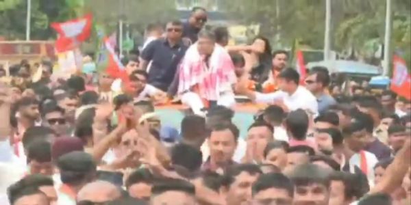 وزیر اعلیٰ ڈاکٹر ہمنتا بسوا سرما نے گوہاٹی میں اپنا پرچہ نامزدگی داخل کیا۔