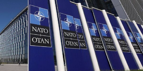 نیٹو عراقی مشن کے تمام اہلکاروں کو یورپ منتقل کر رہا ہے