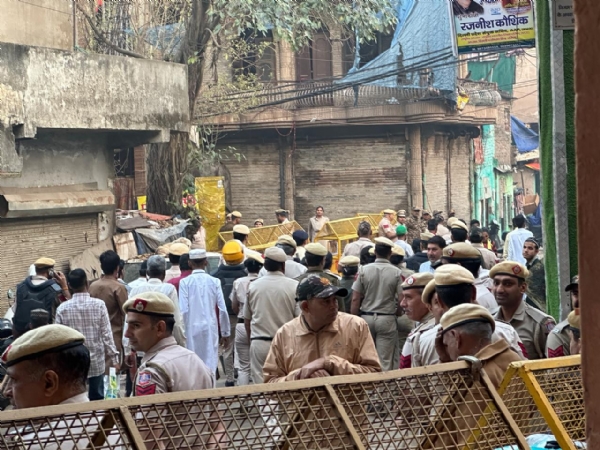 اتم نگر میں کشیدگی کے درمیان پرامن طریقے سے منائی گئی عید ،شرپسندوں کا تھانے کے باہر ہنگامہ، 40 سے زائد افراد کو حراست میں