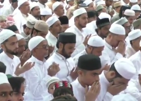 UP-EID-NAMAJ-BIRYANI-DISTURB-